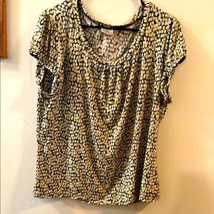 Women's Black and Cream Patterned Top